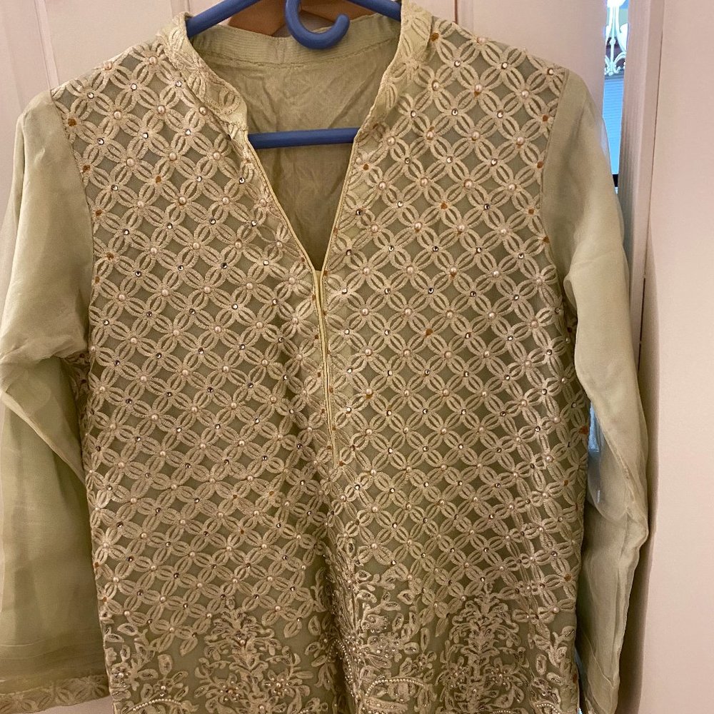 Fancy 3 Piece Pakistani Suit